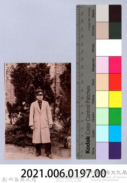 龍瑛宗翻拍照197：學生個人照21藏品圖，第2張