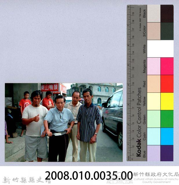 林柏燕老師與部落族人藏品圖，第2張