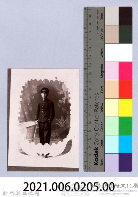 龍瑛宗翻拍照205：學生個人照26藏品圖，第2張