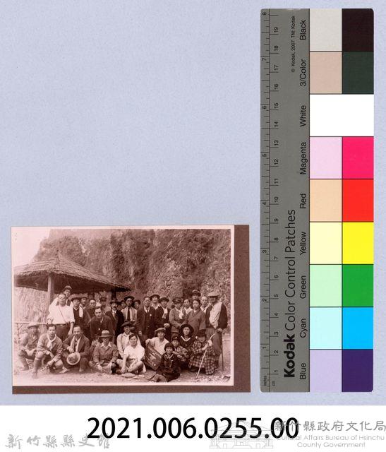 龍瑛宗翻拍照255：日本旅行協會團體照1藏品圖，第2張