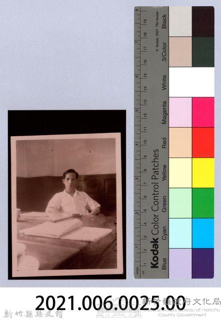 龍瑛宗翻拍照25：龍瑛宗個人照5藏品圖，第2張