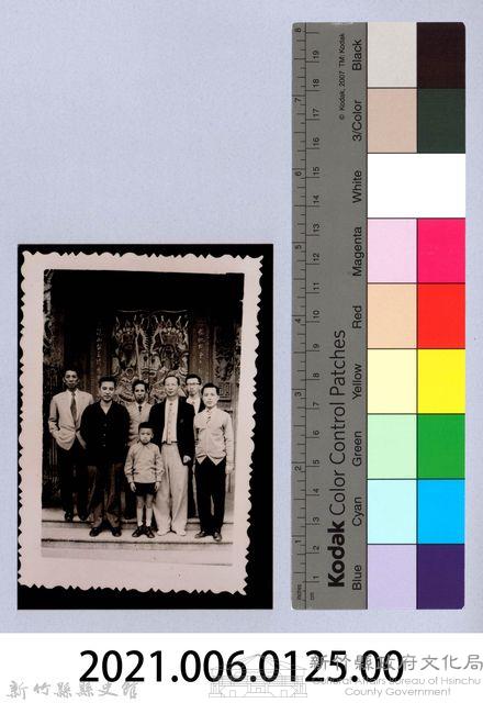 龍瑛宗翻拍照125：龍瑛宗與友人合影21藏品圖，第2張