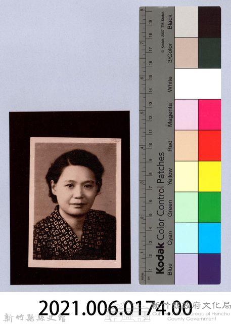 龍瑛宗翻拍照174：李耐個人照2藏品圖，第2張