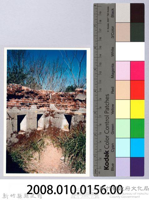 李崠山圖照19-TAPUNG古堡磚造風化一角藏品圖，第2張