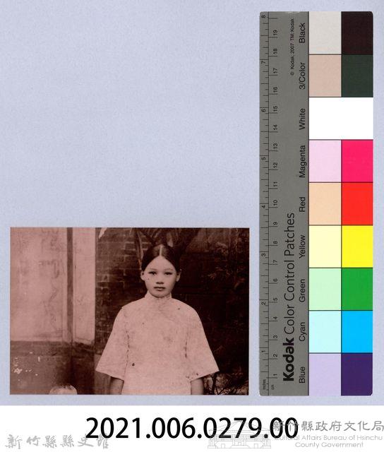 龍瑛宗翻拍照279：李耐個人照4藏品圖，第2張