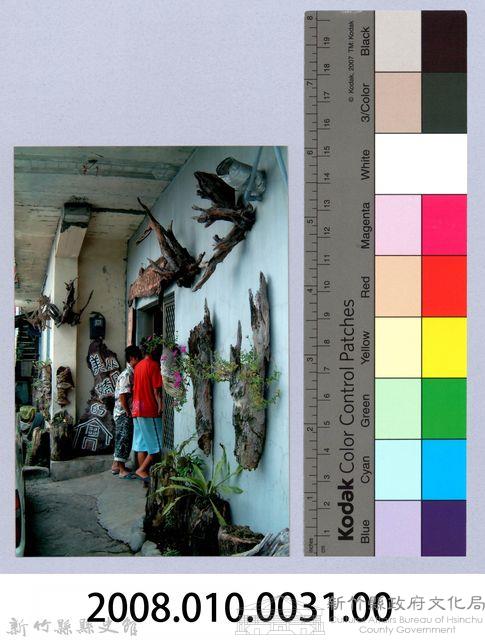 泰崗部落族人以凡之雕刻藝術裝置藏品圖，第2張