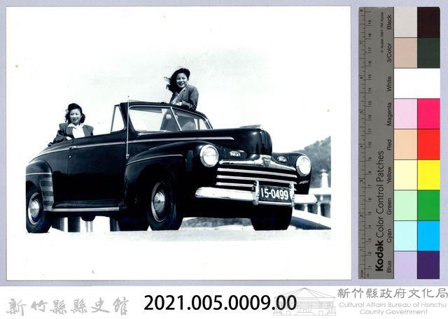 摩登女郎與汽車廣告照藏品圖，第2張