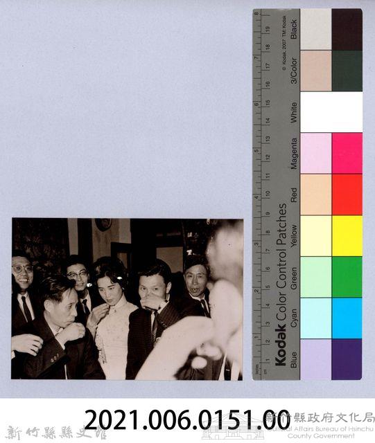 龍瑛宗翻拍照151：龍瑛宗與友人合影33藏品圖，第2張