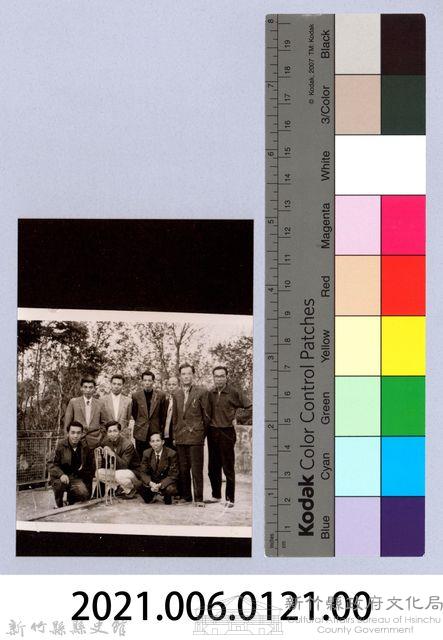 龍瑛宗翻拍照121：龍瑛宗與友人合影18藏品圖，第2張