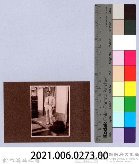 龍瑛宗翻拍照273：龍瑛宗個人照29藏品圖，第2張