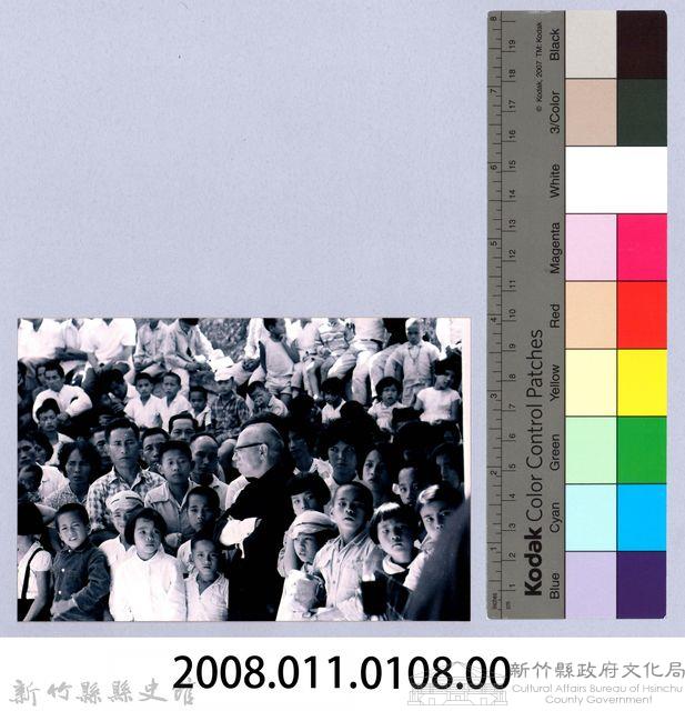 鄧雨賢相關照片99：神父藏品圖，第2張