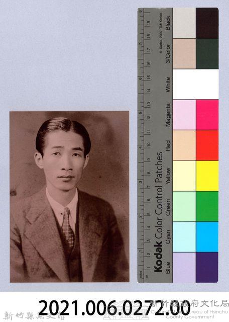 龍瑛宗翻拍照272：男性個人照12藏品圖，第2張