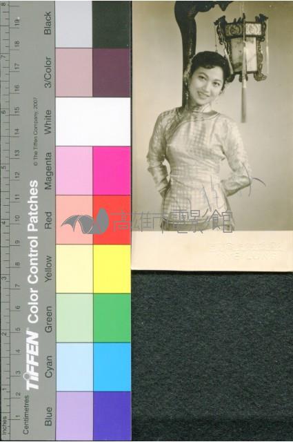 小艷秋藏品圖，第1張