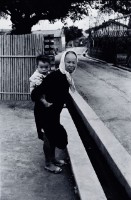 婦人與小孩的圖片