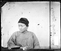 戴著天鵝絨帽飾的女人藏品圖，第1張