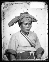 平埔族婦女與傳統頭飾藏品圖，第1張