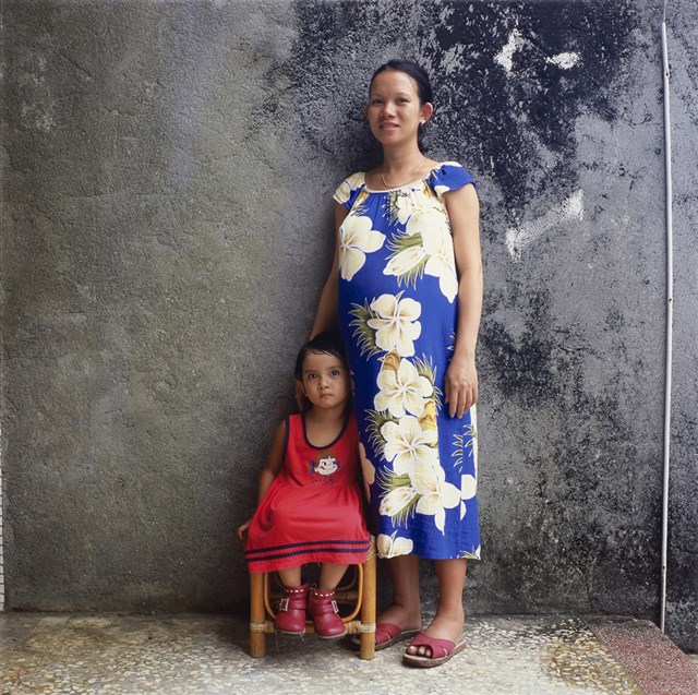 "Border-crossing/Diaspora—Song of Asian Brides (I)": Kuei-hsiao and Her Child (A)