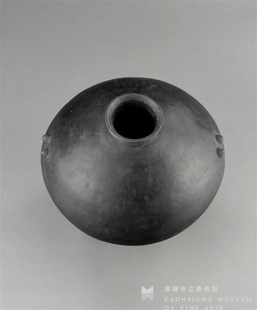 Handmade Traditional Ceramic Pot: Plumpness Collection Image, Figure 3, Total 3 Figures