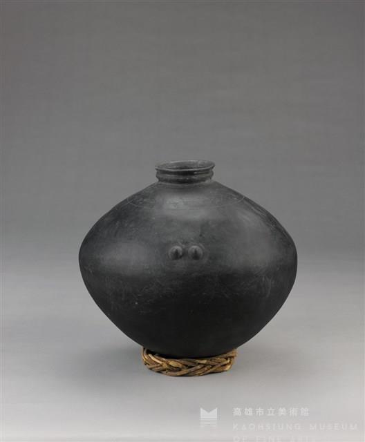 Handmade Traditional Ceramic Pot: Plumpness Collection Image, Figure 1, Total 3 Figures
