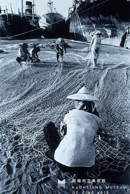 Mending the Broken Net Collection Image