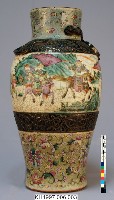 琺瑯彩浮雕蟠螭紋褐釉瓶-1藏品圖，第1張