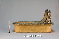 青花蛸唐草紋小判形便池藏品圖，第2張