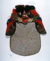 紅緞地夾棉虎頭風帽藏品圖，第1張