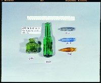 A047：花葉紋豆青瓷杯、A051：白瓷碗底足、A059：白瓷碗底足、A115：鶴紋印花青花碗圈足、A158：「高雄市役所」款瓷杯、A159：「高雄市役所」款瓷杯、A160：「高雄市役所」款瓷杯、A161：高雄市徽蝠紋青花瓷杯蓋、A162：高雄市徽蝠紋青花瓷杯蓋、A164：福壽款青花印花碗、A166：纏枝喜字紋青花碗藏品圖，第11張