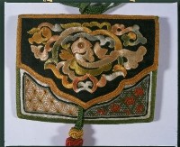 窗稜花卉香包藏品圖，第2張