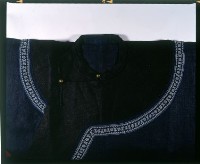 深青提花綢地緄邊大襟女衫藏品圖，第2張