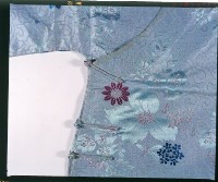 粉紫提花錦地立領大襟七分寬袖女衫藏品圖，第2張