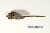 -1：銀錢幣釵、-2及-4：銀鎏金花卉紋簪、 -3：銀花葉紋簪 -5：銀鑲塑料蓮蓬紋簪藏品圖，第3張