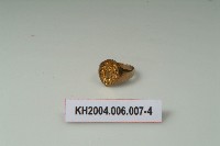 -1：銀鎏金福壽耳環、-2：銀花卉紋戒、-3：銀獅紋戒、-4：銀鎏金喜上眉梢戒藏品圖，第4張