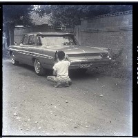 擦市長座車的小孩藏品圖，第1張