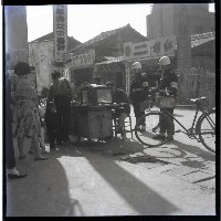 警察取締攤販藏品圖，第1張