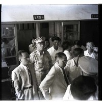 臺灣省主席俞鴻鈞巡視高雄市警察局藏品圖，第1張