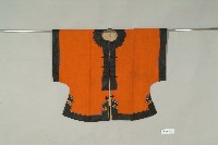 -1：橘紅毛地鑲緄如意雲紋女褂、-2：黑毛料大襠女褲藏品圖，第2張