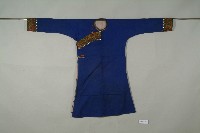 排灣族刺繡紋長衣藏品圖，第1張