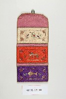 三色緞地彩繡褡褳荷包藏品圖，第1張