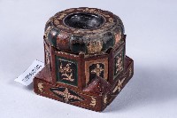 花草彩繪木刻水盂藏品圖，第1張