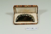 螺鈿鑲嵌漆器梳藏品圖，第1張