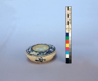 簡筆花草紋青花水盂藏品圖，第7張