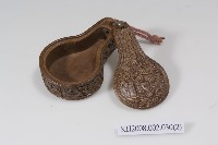 浮刻摺式眼鏡收納盒藏品圖，第2張