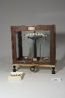 天平全組藏品圖，第1張