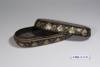 金彩寶相花紋橢圓型漆盒藏品圖，第3張