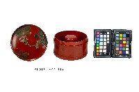 朱地堆錦蘭花紋竹節形圓盒藏品圖，第3張