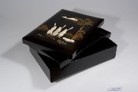 木雕鑲嵌彩繪杵歌紋方盒藏品圖，第4張