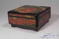 雕刻彩繪花卉紋方形漆盤藏品圖，第7張