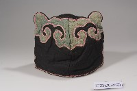 黑棉地鴟鴞造型貼布繡童帽藏品圖，第2張