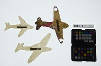 皮影戲道具偶-戰鬥機藏品圖，第1張